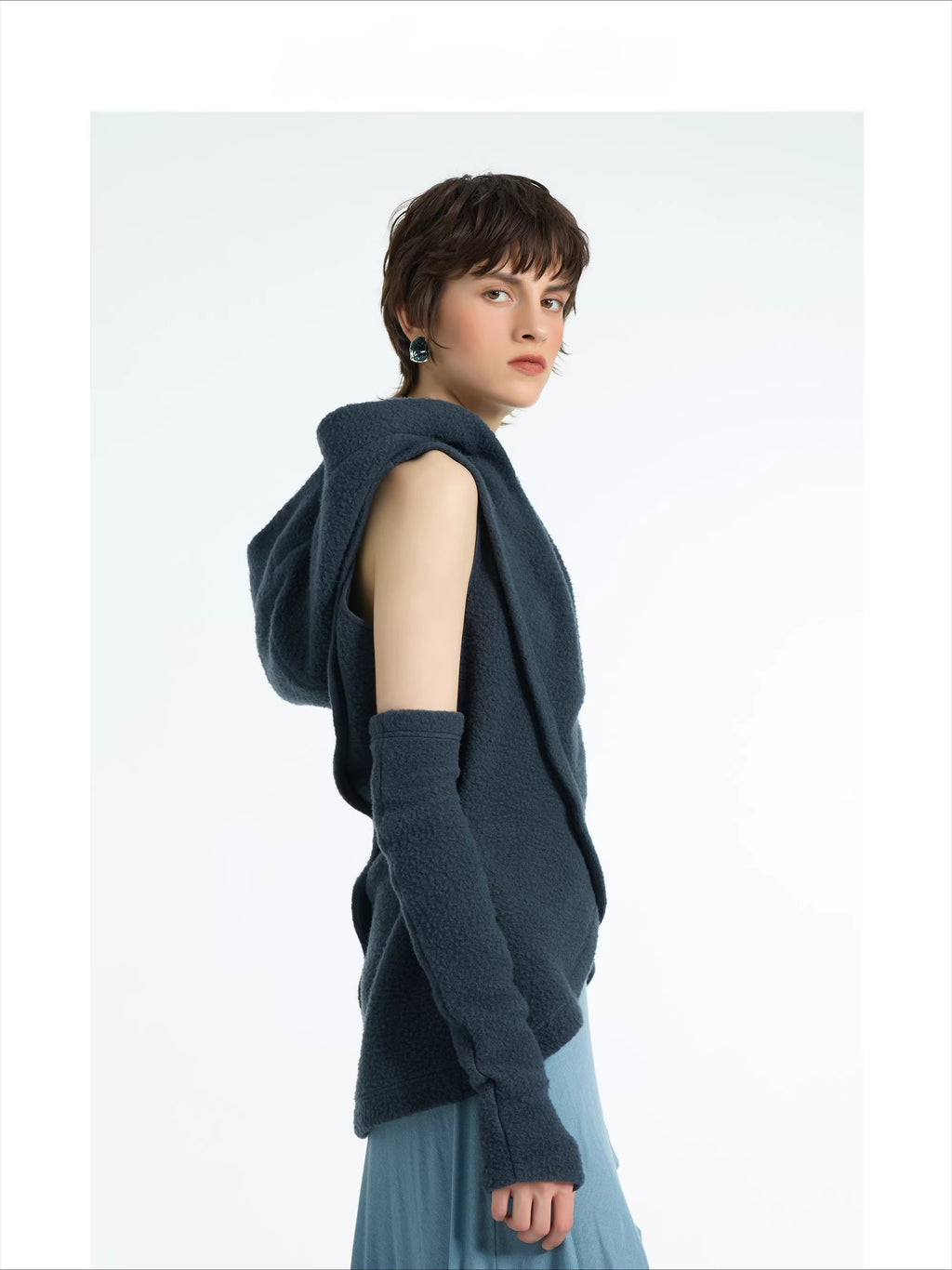 Vest-style top in blue wool fleece