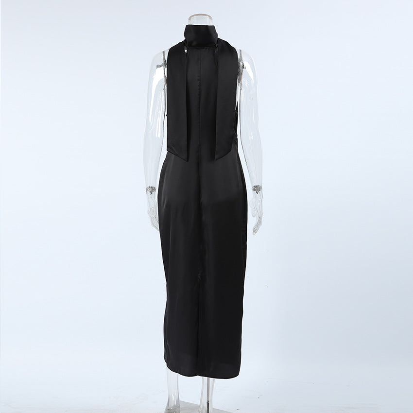 Black waist-cinching skirt