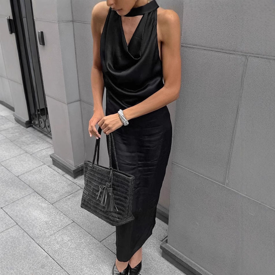 Black waist-cinching skirt