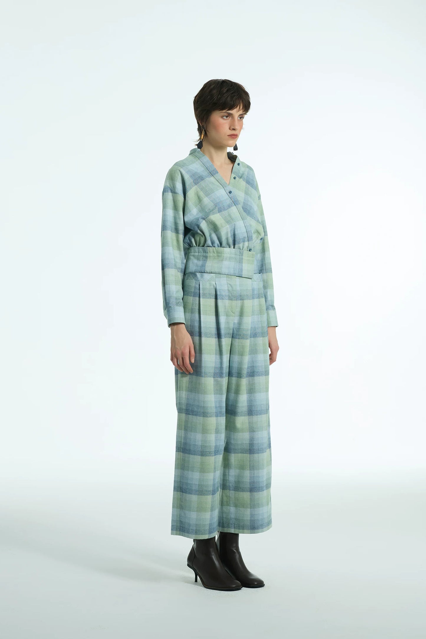 Women's Loose-Fit Casual Checkered V-Neck Short-Sleeve Shirt