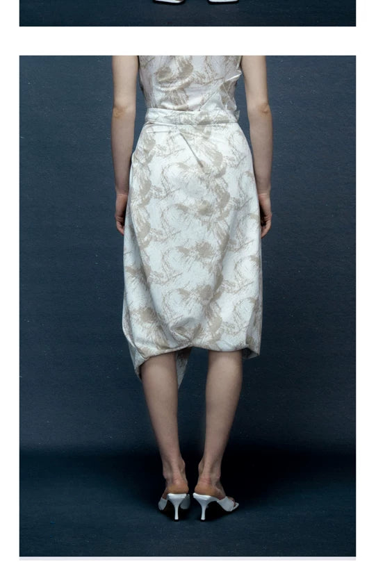 Water Ripple Design Skirt with Asymmetric Slit