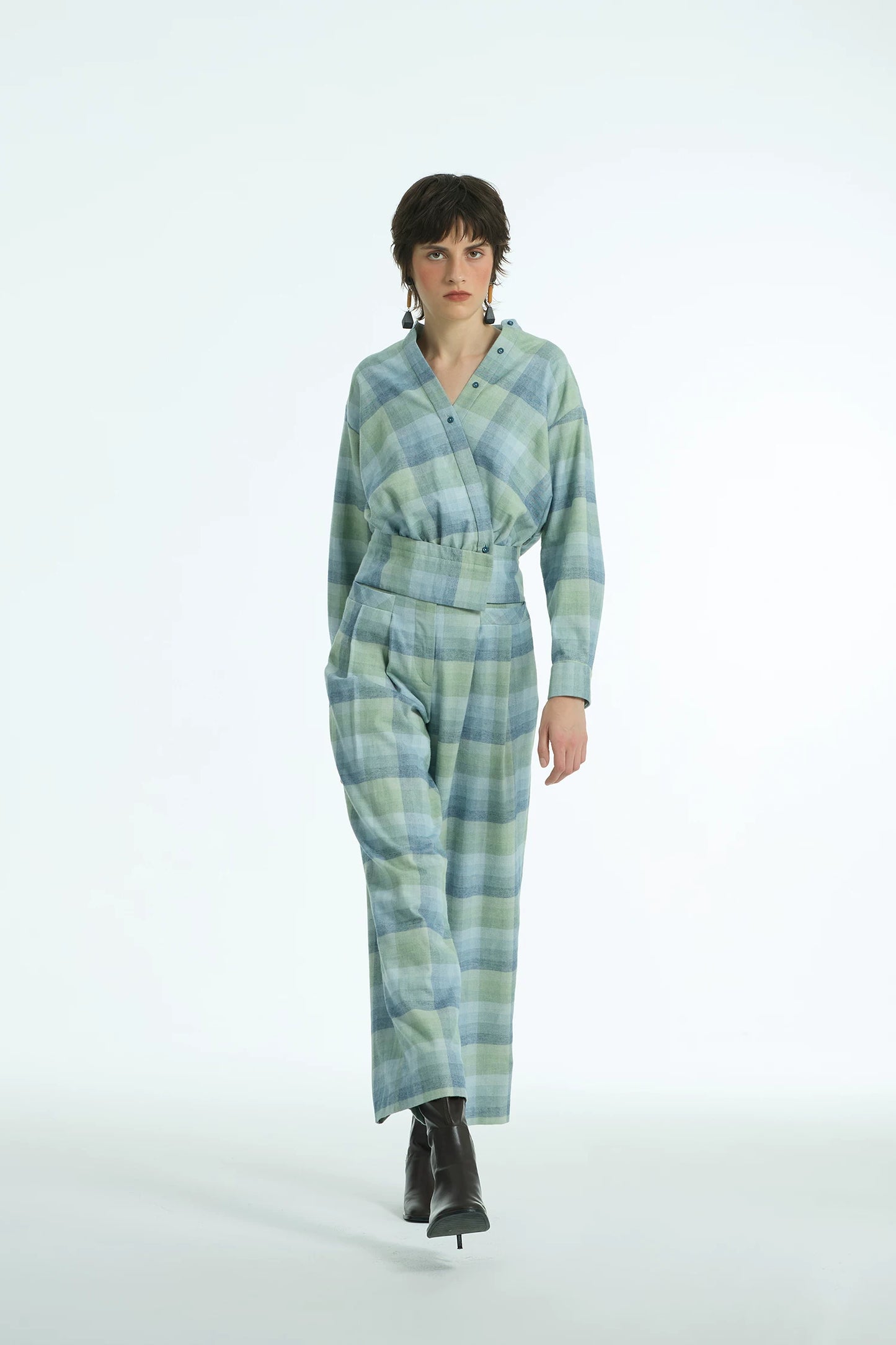 Women's Loose-Fit Casual Checkered V-Neck Short-Sleeve Shirt